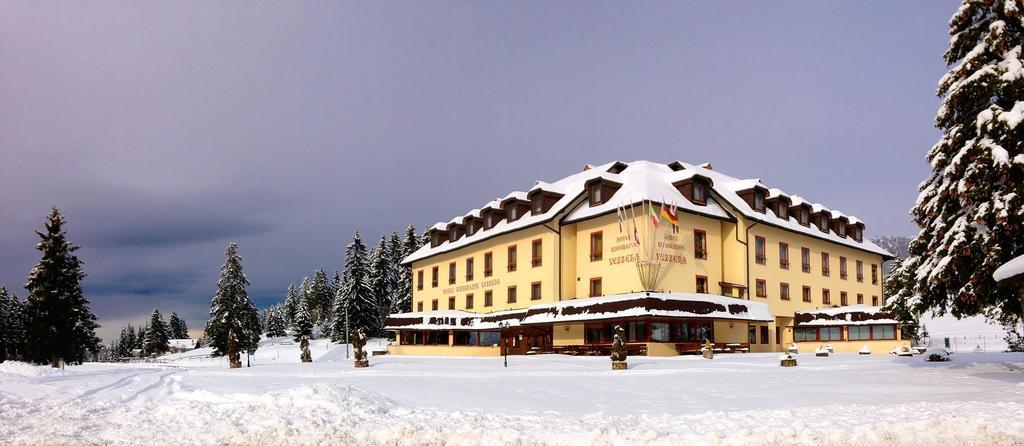 Hotel Vezzena Malga Postesin Esterno foto
