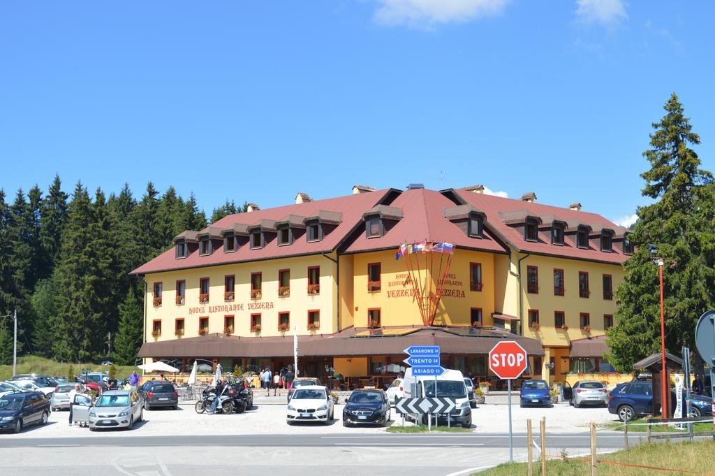 Hotel Vezzena Malga Postesin Esterno foto